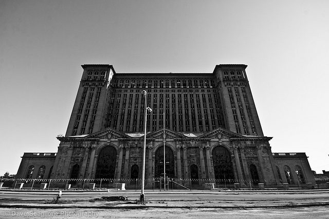 Michigan Central Station – Author: David Scaglione – CC by 2.0