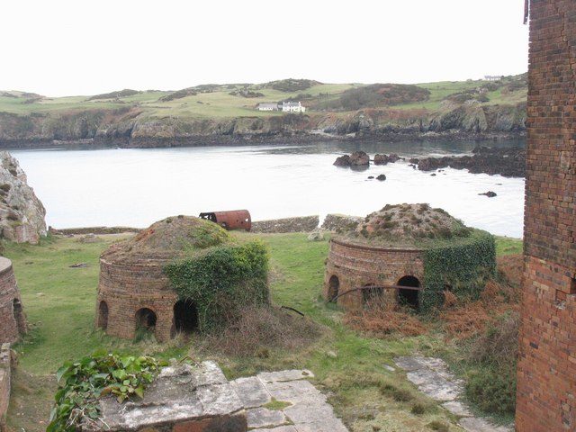 Brick kilns/ Author: Eric Jones – CC BY-SA 2.0