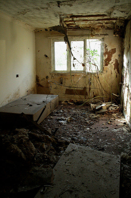 Former bedroom from the time when the residence served as a hospital. Author: Olga Pavlovsky. CC BY 2.0