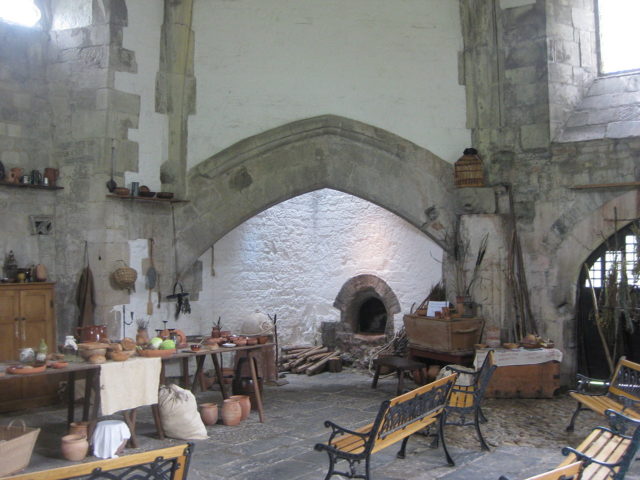 Interior of the Abbot’s Kitchen. Author: NotFromUtrecht. CC BY-SA 3.0