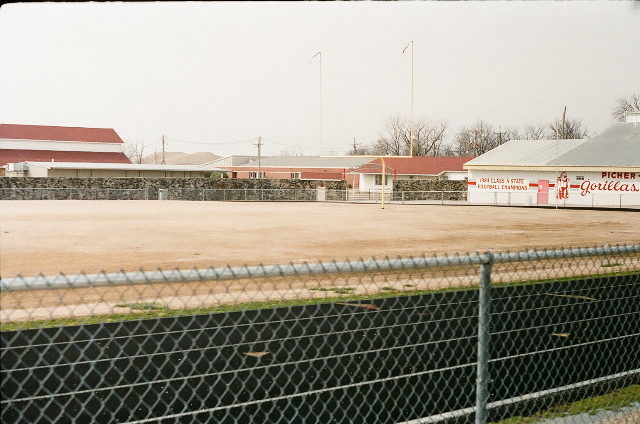 Picher-Cardin High School stadium, 2008/ Author: Tim Dowd – CC BY 3.0