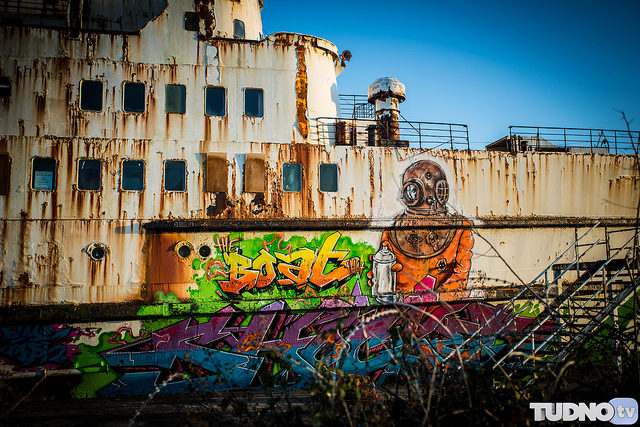 Some of the graffiti different angle. Author Geoff Tudno CC BY-ND 2.0