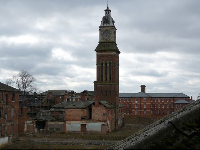 The Asylum and the water tower in 2010. Author: Sandyjune96 Public Domain