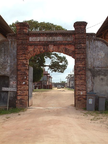 The Entrance to the prison. Author: Sébastien MAENNEL CC BY-SA 3.0