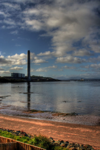 The Inverkip power station. Author: Graeme Maclean. CC BY 2.0