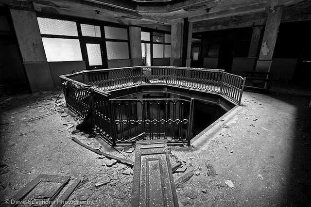 The octagonal light court. Author: David Scaglione CC BY 2.0