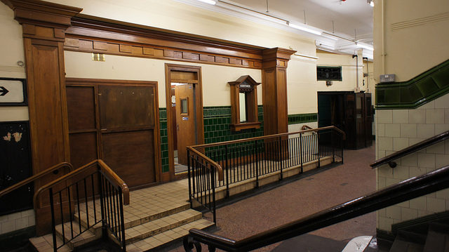 The ticket hall. Author: James Mitchell CC BY-SA 2.0