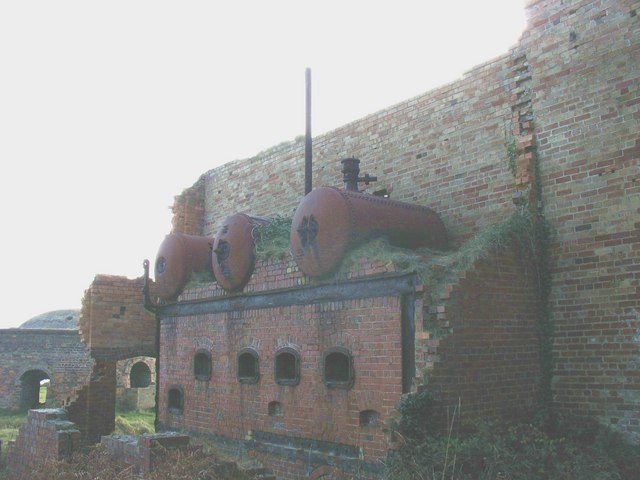 Coal was burnt in the furnaces to manufacture gas which was used for heating the kilns/ Author: Eric Jones – CC BY-SA 2.0