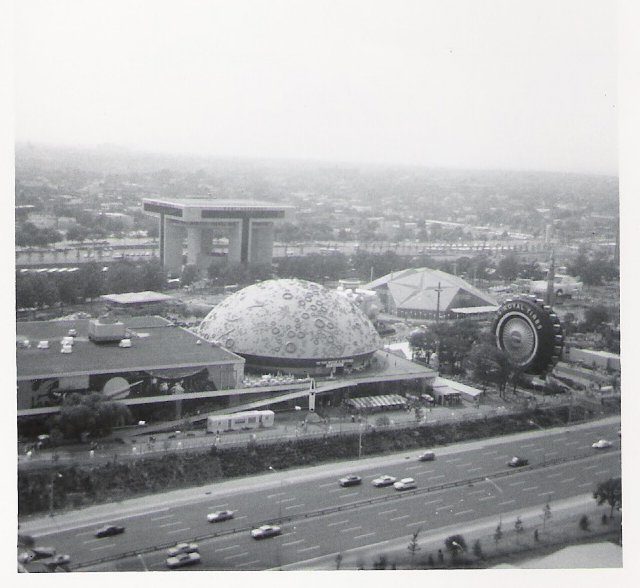 Transportation and Travel Pavilion at 1964 New York World’s Fair – Author: Doug Coldwell – CC BY-SA 3.0