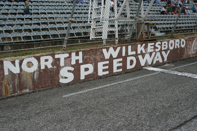 North Wilkesboro Speedway – Author: Mike Kalasnik – CC by 2.0
