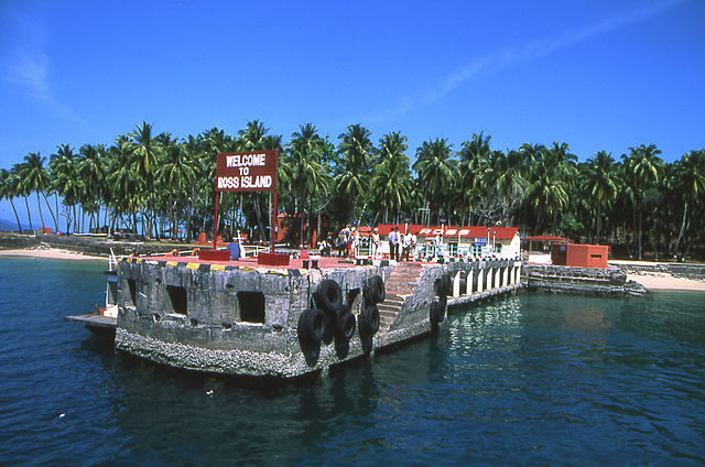 Ross Island in 2004. Author: Kotoviski – CC BY-SA 3.0