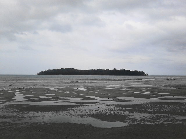 View of Ross Island from Port Blair. Author: Aliven Sarkar – CC BY-SA 3.0