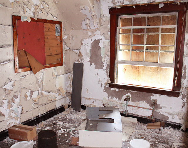 A boarded up room. Author: Matthew Hester CC BY-ND 2.0