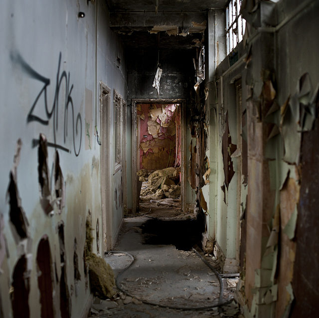 A decaying hallway. Author: Jordan Woods CC BY 2.0