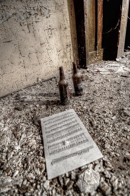 A piece of a forgotten composition. Author: Colin Knowles CC BY-SA 2.0