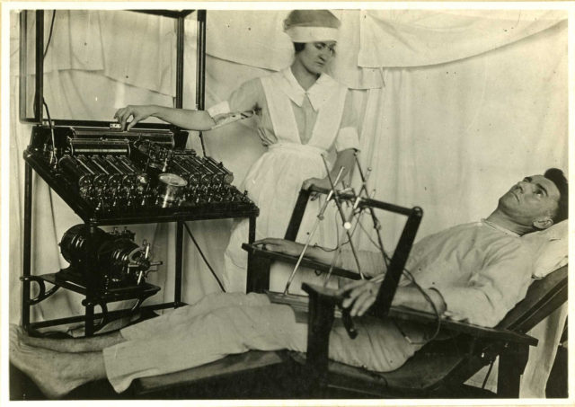 An example of general electric treatment. Author: Otis Historical Archives National Museum of Health and Medicine CC BY 2.0