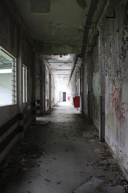 Another creepy hallway. Author: Brian Jeffery Beggerly CC BY 2.0