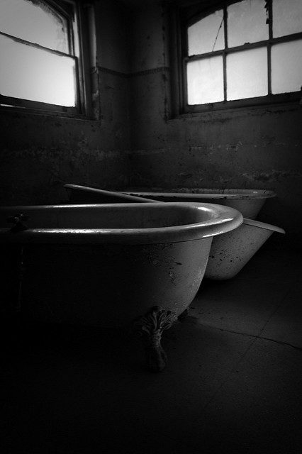 Empty bath tubs. Author: Kevin Cortopassi CC BY-ND 2.0