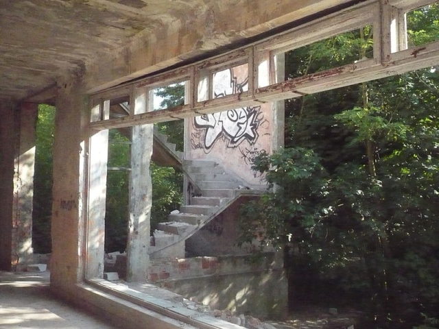 Inside the asylum. Author: Higroskopijny Public Domain