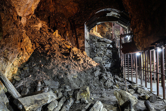 Into the tunnels. Author: Ministry of Foreign Affairs of the Republic of Poland CC BY-ND 2.0