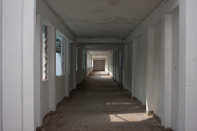 One of the long corridors of the hospital. Author: Brian Jeffery Beggerly CC BY 2.0