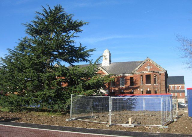 Park Prewett entrance building. Author: Sebastian Ballard CC BY-SA 2.0