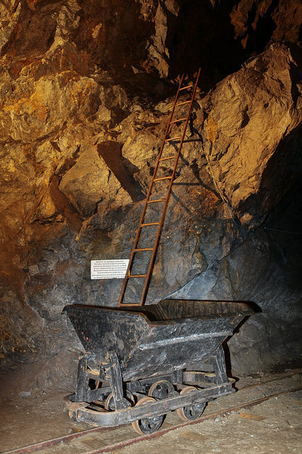 Part of the mining equipment. Author: Ministry of Foreign Affairs of the Republic of Poland CC BY-ND 2.0