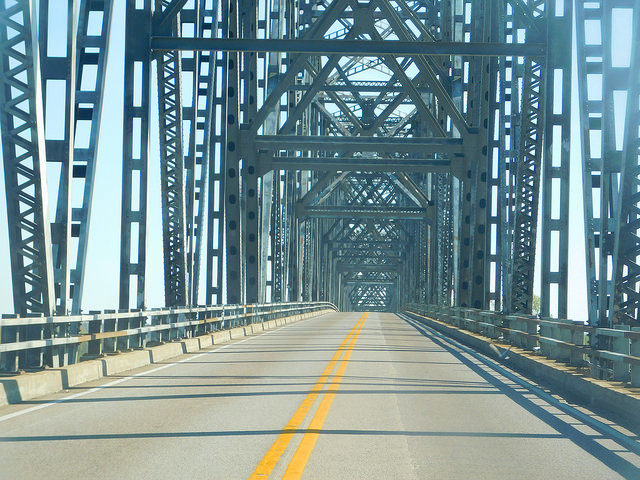 The empty bridge. Author: Adam Moss CC BY-SA 2.0
