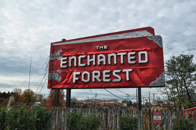 The Enchanted Forest sign. Author: Forsaken Fotos CC BY 2.0
