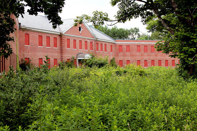 The exterior of the school. Author: Matthew Hester CC BY-ND 2.0