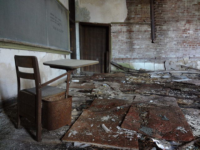 The lonely desk. Author: Paul Sableman CC BY 2.0