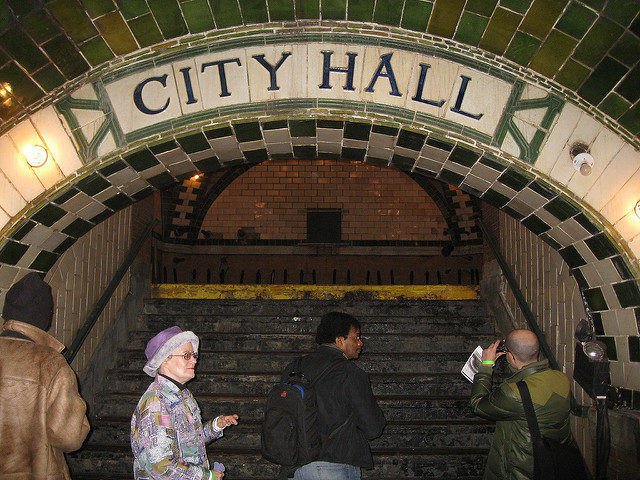 City Hall Subway Station – Author: Salim Virji – CC BY 2.0