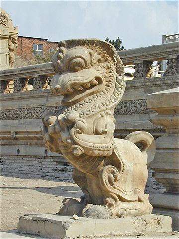 A statue of dragon/ Author: Jean-Pierre Dalbéra – CC BY 2.0