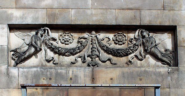 A decorative panel/ Author: Rodhullandemu – CC BY-SA 4.0