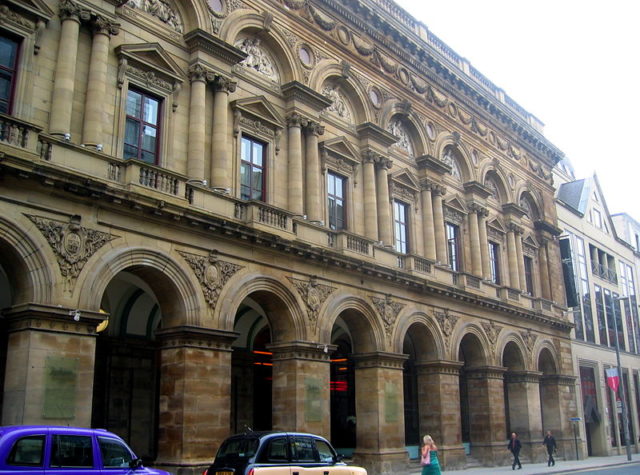 Free Trade Hall, Manchester, UK. Surviving facade. Author: Guy Hatton. CC BY-SA 2.5