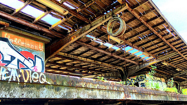 Decaying with time. Author: ANBerlin CC BY-ND 2.0