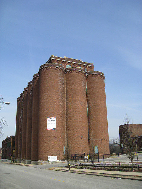 Lemp Brewery silos. Author: Chris Yunker CC BY 2.0