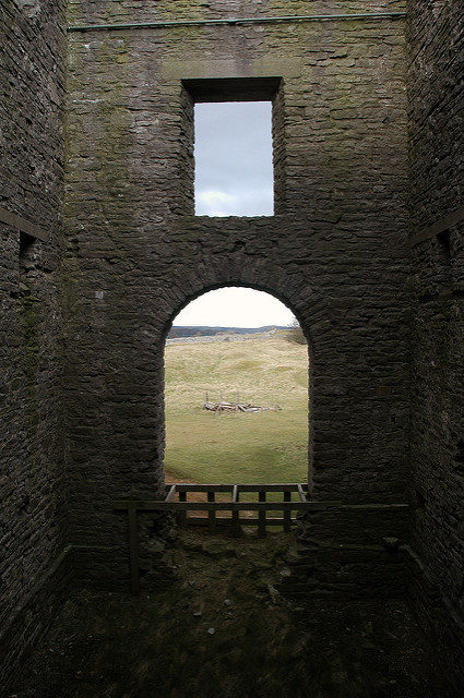 On top of one of the shafts. Author: steve p2008 CC BY 2.0