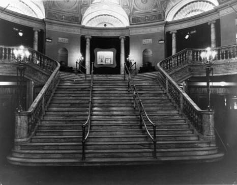 Capitol Cinema lobby. Author: Chris Lund, Nov. 1943. Public Domain
