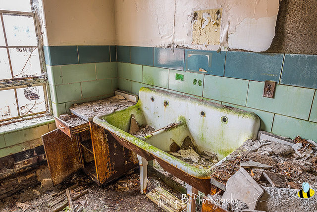 Part of the bathroom. Author: Amanda CC BY-ND 2.0