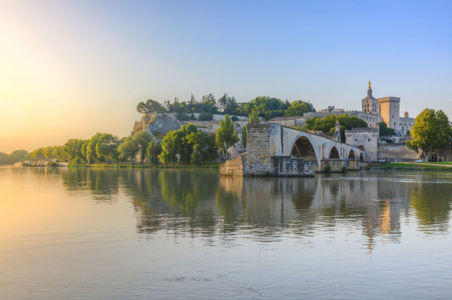 Pont Saint-Bénézet in Avignon. Author: Chiugoran. CC BY-SA 3.0