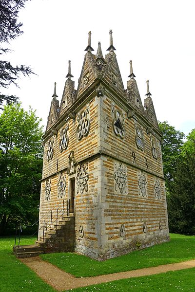 Rushton Triangular Lodge. Author: Daderot Public Domain
