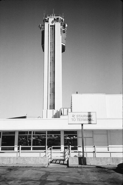 Stapleton International control tower. Author: L.T. Hanlon CC BY-SA 3.0