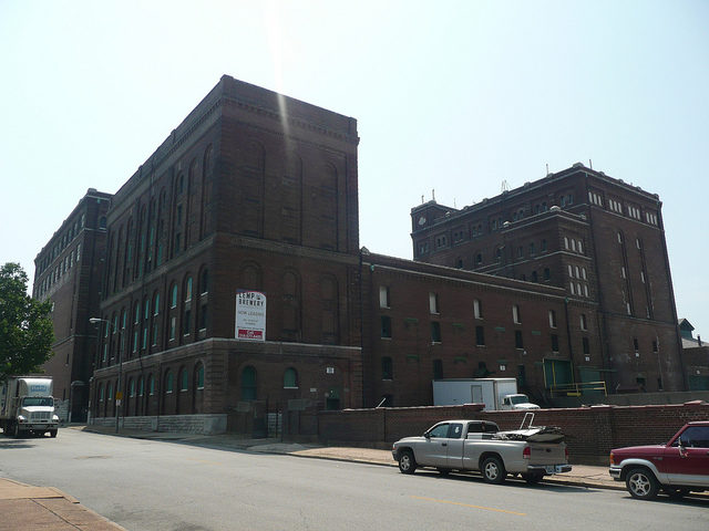 The brewery as seen from the street. Author: sawdust_media CC BY 2.0
