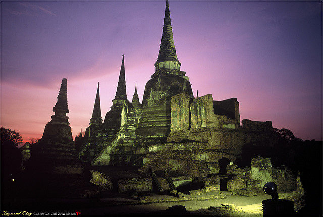 The chedi under a purple sky. Author: Yiqun Ding CC BY-ND 2.0