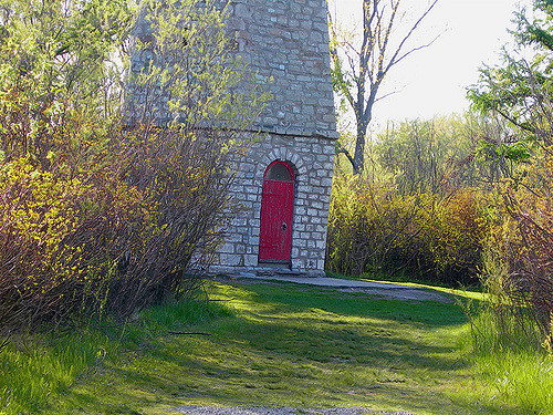 The entrance to the lighthouse. Author: helenmoverland CC BY-ND 2.0