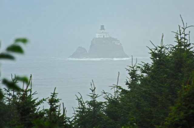 The lighthouse during dense fog. Author: Anita Puliarf CC BY 2.0
