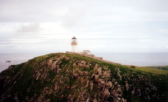 The lighthouse during fog. Author: CartoonPeril2011 CC BY-SA 2.0