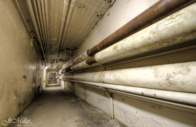 Underground tunnel. Author: Mr Moment CC BY 2.0