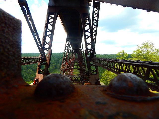 View under the bridge from a different angle. Author: Adam Moss CC BY-SA 2.0